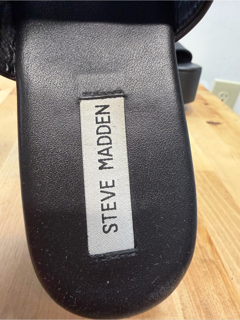 Steve Madden Black Platform Slide Wedges - Women size 10 - Picture 6 of 8
